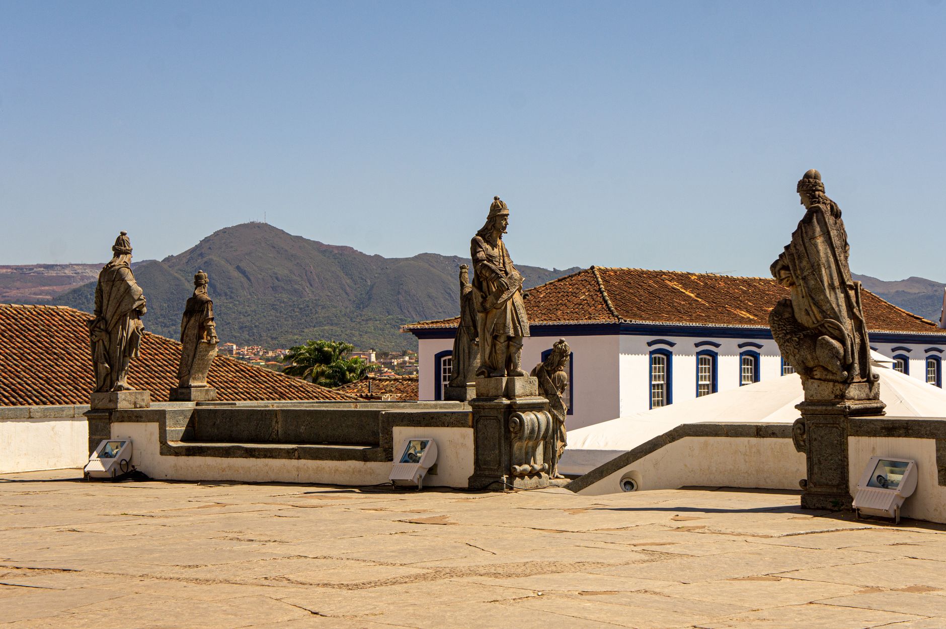 As históricas ruas de paralelepípedos de Ouro Preto